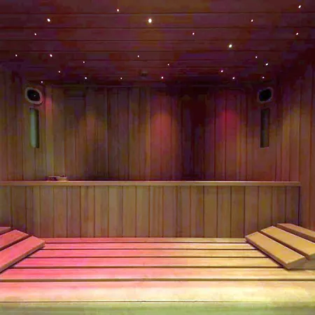 Julen Loftus Chic Mountain Sanctuary With Panoramic Views 아파트 *