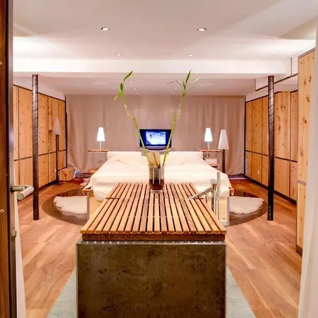 Julen Loftus Chic Mountain Sanctuary With Panoramic Views アパート